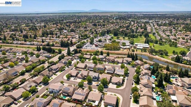 10433 Lone Star Way, Stockton, CA 95209