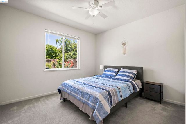 10433 Lone Star Way, Stockton, CA 95209