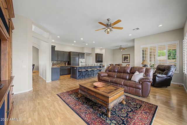 23702 S DESERT SANDS Drive, Sun Lakes, AZ 85248