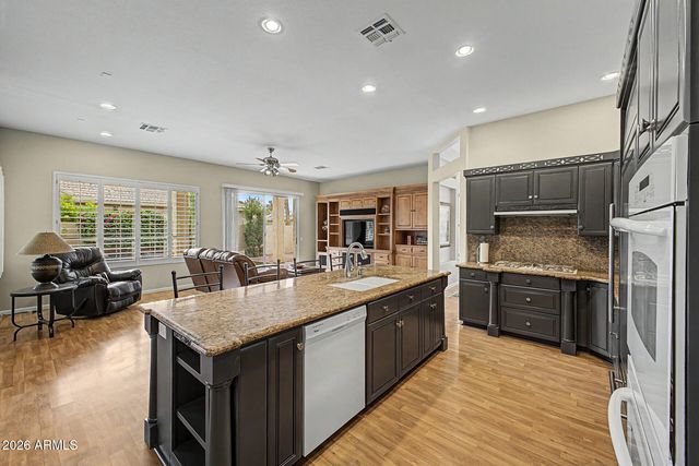 23702 S DESERT SANDS Drive, Sun Lakes, AZ 85248