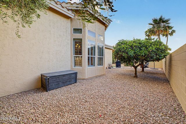 23702 S DESERT SANDS Drive, Sun Lakes, AZ 85248