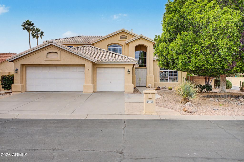 23702 S DESERT SANDS Drive, Sun Lakes, AZ 85248