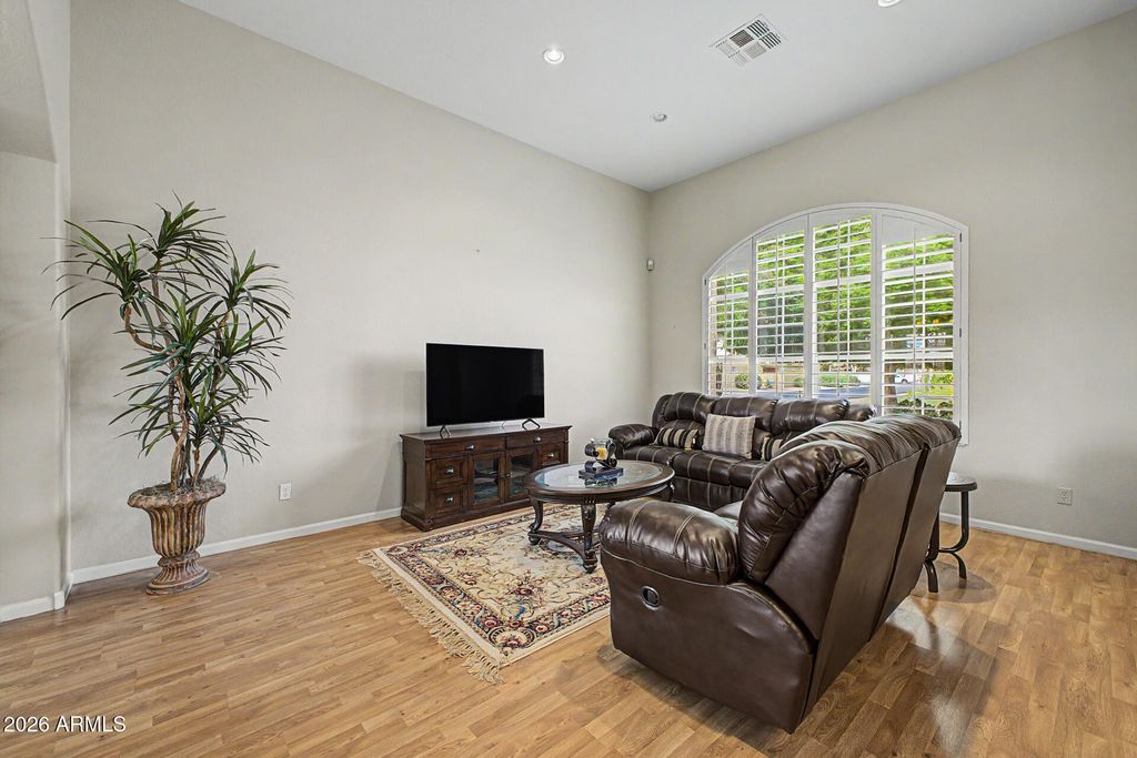 Image 11 of property listing at 23702 S DESERT SANDS Drive, Sun Lakes, AZ 85248