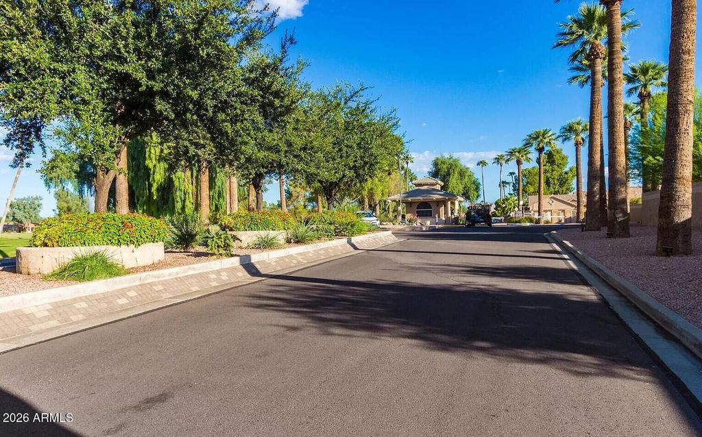 Image 91 of property listing at 23702 S DESERT SANDS Drive, Sun Lakes, AZ 85248