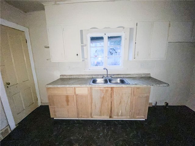 2 Oscar Street, Rochester, NY 14621