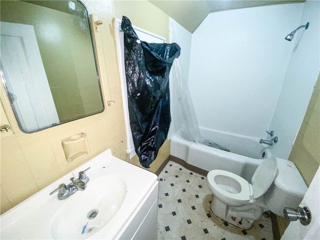 2 Oscar Street, Rochester, NY 14621