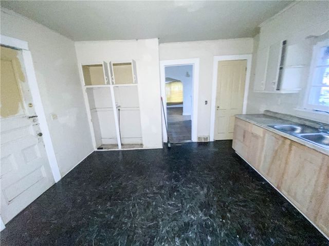 2 Oscar Street, Rochester, NY 14621