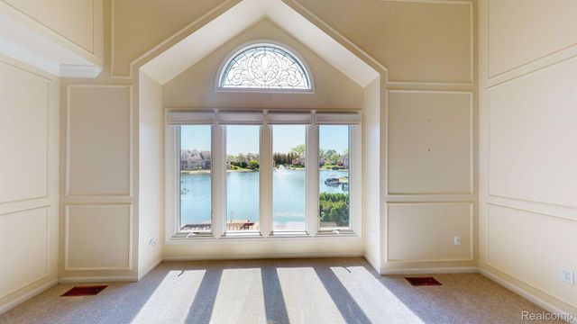 18182 W Blue Heron Dr N 91, Northville Twp, MI 48168