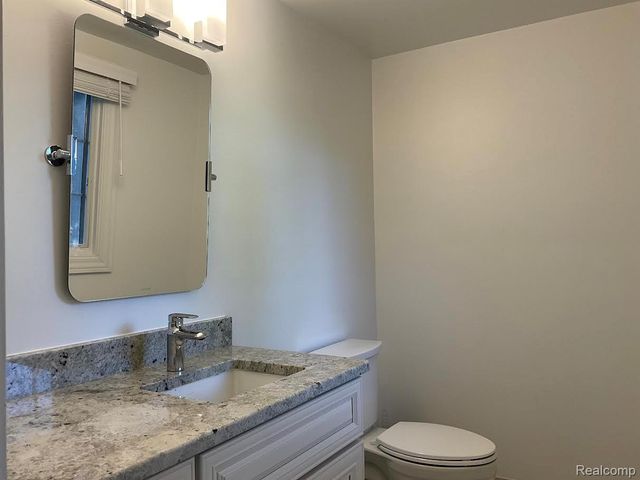 18182 W Blue Heron Dr N 91, Northville Twp, MI 48168