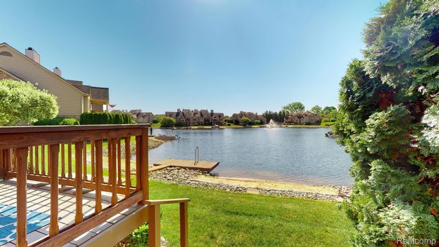 18182 W Blue Heron Dr N 91, Northville Twp, MI 48168