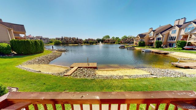 18182 W Blue Heron Dr N 91, Northville Twp, MI 48168