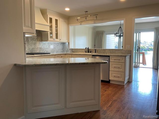 18182 W Blue Heron Dr N 91, Northville Twp, MI 48168