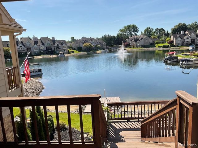 18182 W Blue Heron Dr N 91, Northville Twp, MI 48168