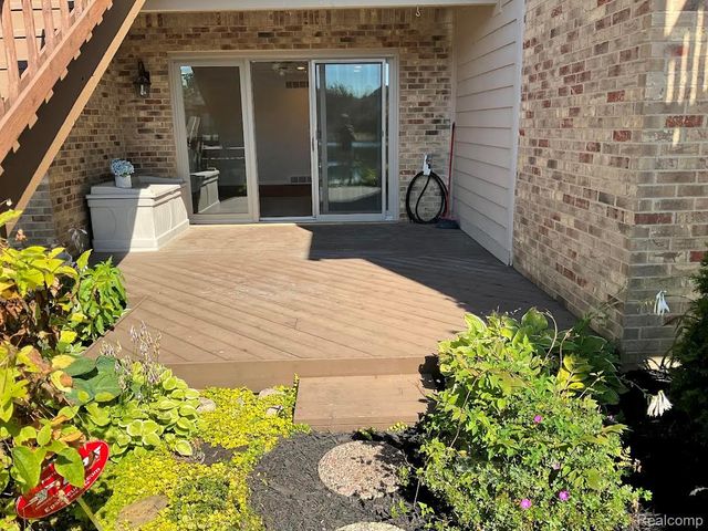 18182 W Blue Heron Dr N 91, Northville Twp, MI 48168