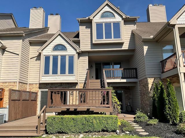 18182 W Blue Heron Dr N 91, Northville Twp, MI 48168