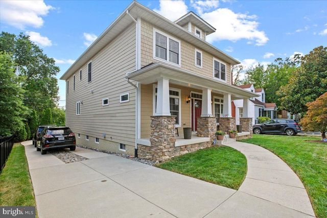 2504 WASHINGTON BLVD, Arlington, VA 22201