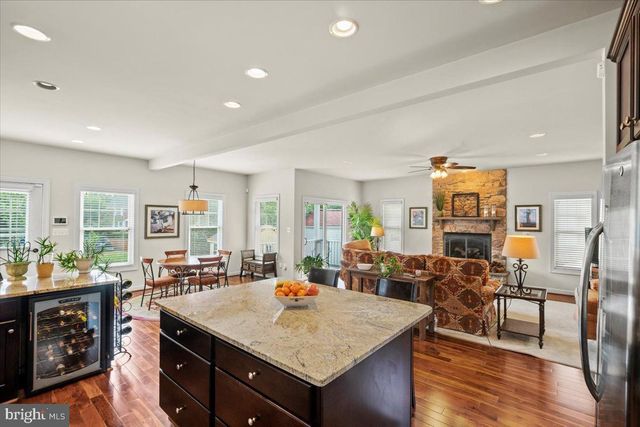 2504 WASHINGTON BLVD, Arlington, VA 22201