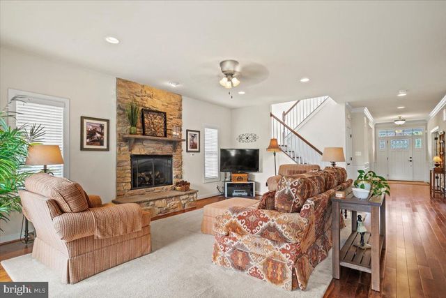 2504 WASHINGTON BLVD, Arlington, VA 22201