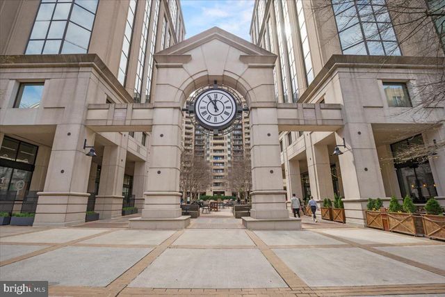 2504 WASHINGTON BLVD, Arlington, VA 22201