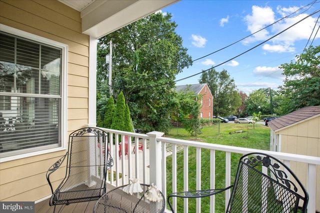 2504 WASHINGTON BLVD, Arlington, VA 22201