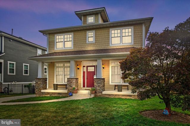 2504 WASHINGTON BLVD, Arlington, VA 22201