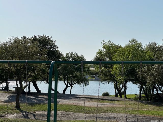 130 E WILLOW DR, Granite Shoals, TX 78654