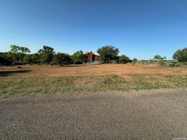 130 E WILLOW DR, Granite Shoals, TX 78654