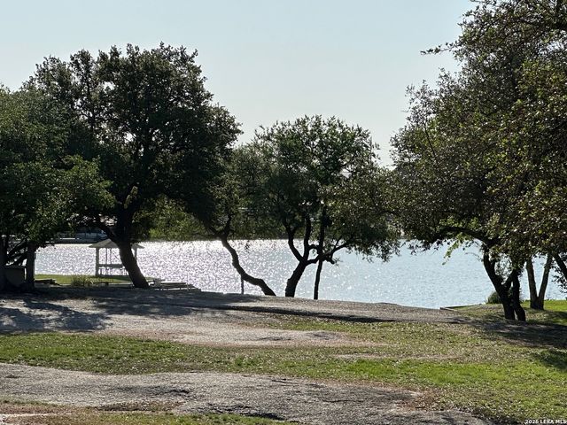130 E WILLOW DR, Granite Shoals, TX 78654