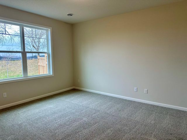 20050 Glarus Lane, Lakeville, MN 55044