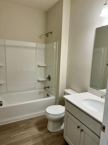 20050 Glarus Lane, Lakeville, MN 55044