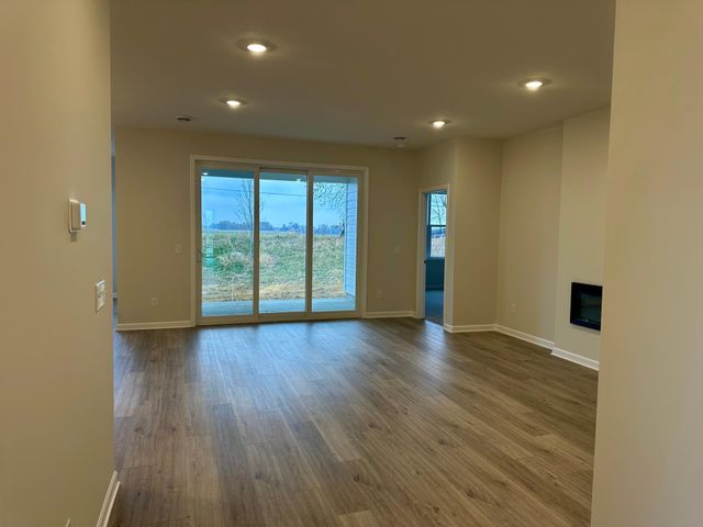 20050 Glarus Lane, Lakeville, MN 55044