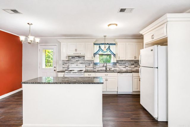 5206 Rogers, Pine Bluff, AR 71603