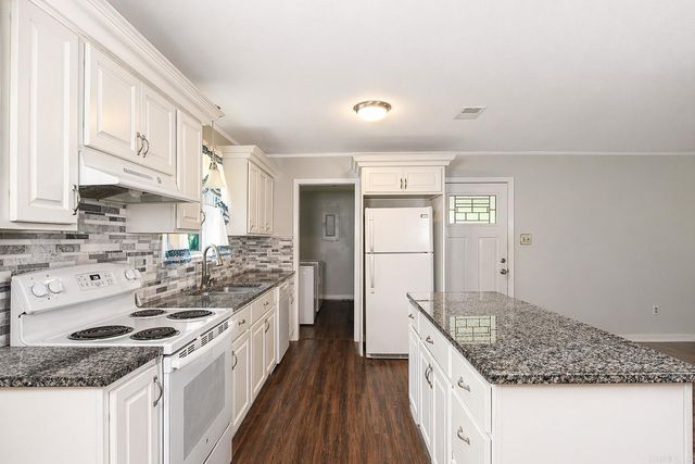 5206 Rogers, Pine Bluff, AR 71603
