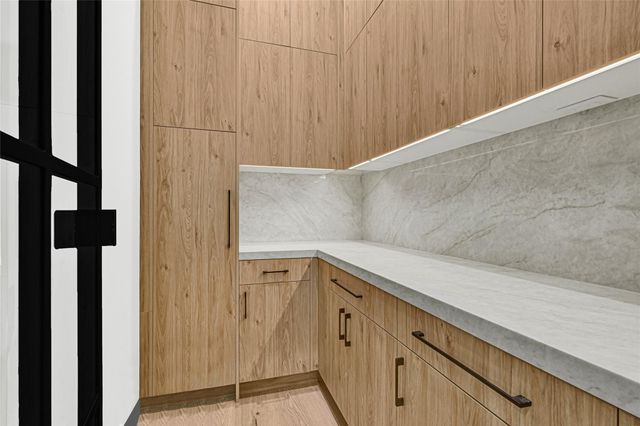 6405 Rodrigo Street B, Houston, TX 77007