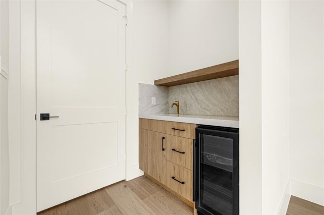 6405 Rodrigo Street B, Houston, TX 77007