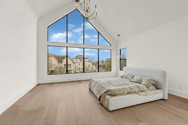 6405 Rodrigo Street B, Houston, TX 77007