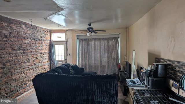 2242 OAKFORD ST, Philadelphia, PA 19146