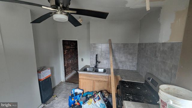 2242 OAKFORD ST, Philadelphia, PA 19146