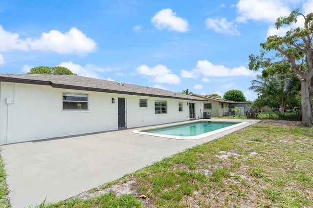 2840 DORSON Way, Delray Beach, FL 33445