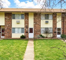 7634 Hazelcrest Drive, Hazelwood, MO 63042