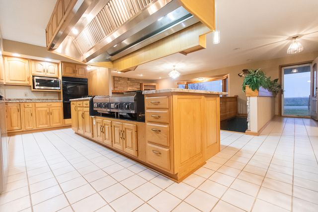 1245 Il Rt 26, Dixon, IL 61021