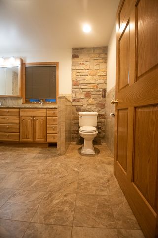 1245 Il Rt 26, Dixon, IL 61021