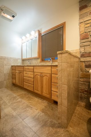 1245 Il Rt 26, Dixon, IL 61021