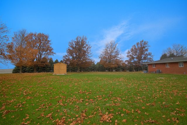 1245 Il Rt 26, Dixon, IL 61021