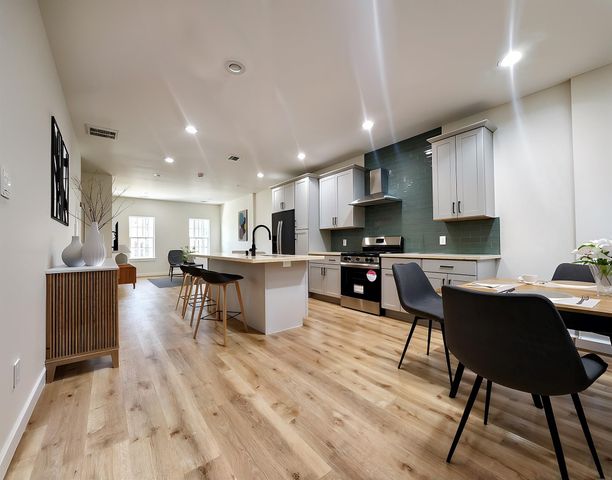 7322 Laredo Street, Houston, TX 77020