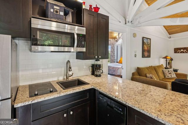 101 Treetopper Circle, Jasper, GA 30143