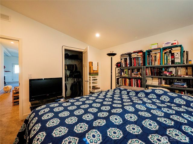 1704 Alonda Lane NE, Olympia, WA 98516