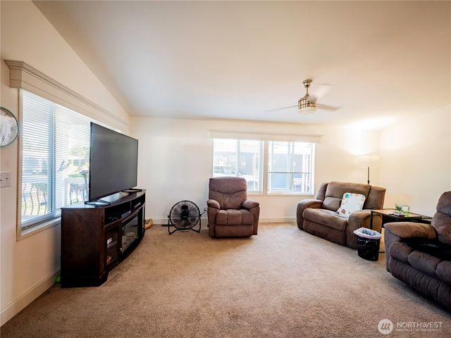 1704 Alonda Lane NE, Olympia, WA 98516