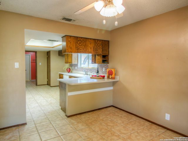 14119 Moss Farm, San Antonio, TX 78231