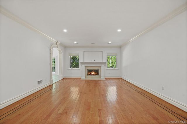 193 Saxon Woods Road, Scarsdale, NY 10583